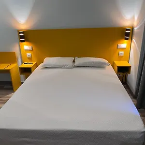 2* Konukevi Fonte Luminosa